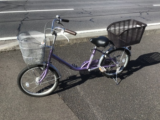 20インチ　整備済中古自転車　後ろカゴ付  オートライト 小柄な方に
