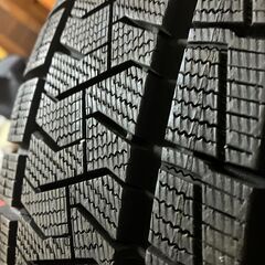 アルミホイール付きスタッドレスタイヤ　225/45/18