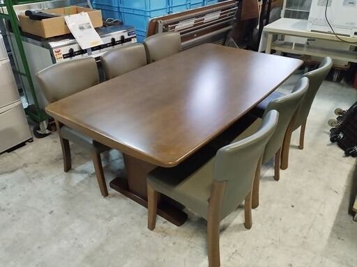 飛騨の家具　日進木工　REGARONE　テーブルと椅子6脚のダイニングセット『中古美品』
