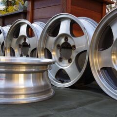 【ご購入者様へお渡し済み】ジムニー スズキ純正アルミホイール(16×5.5JJ)  ENKEI製 5本セット JA11/JA12/JA22他