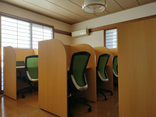 椅子・机のセット（個別ブース、学習机、オフィスチェア）