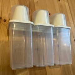 プラスチック容器3点