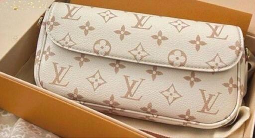 お買い得‼️非常に入手困難‼️【日本完売コレクション品 AW2024新作