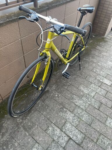 リサイクルショップどりーむ荒田店 No1080 自転車　クロスバイク　２８インチ　GIANT　ESCAPE　ギア前後切り替え付き♪ リサイクルショップどりーむ荒田店 No1080 自転車 クロスバイク 28