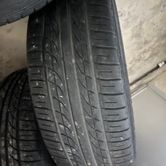 ヴォクシー   タイヤ4本  座席シートカバー全部