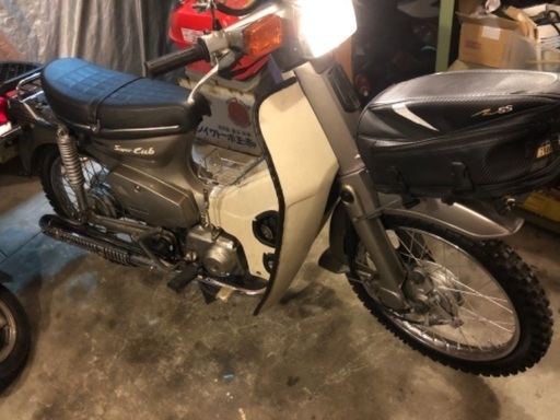 ホンダスーパーカブカスタム50、改造多数