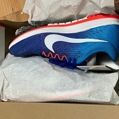 新品！NIKE ランニングシューズ！ウィメンズ24cm！