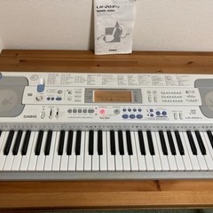 カシオ　電子ピアノ　LK-203