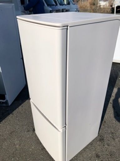 ①ET612番⭐️SHARPノンフロン冷凍冷蔵庫⭐️ 物悲し ①ET612番⭐️SHARPノンフロン冷凍冷蔵庫⭐️ 物悲し