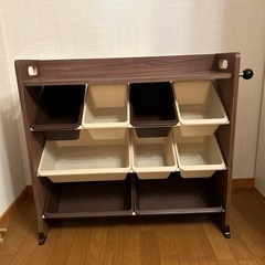 子供部屋　おもちゃラック