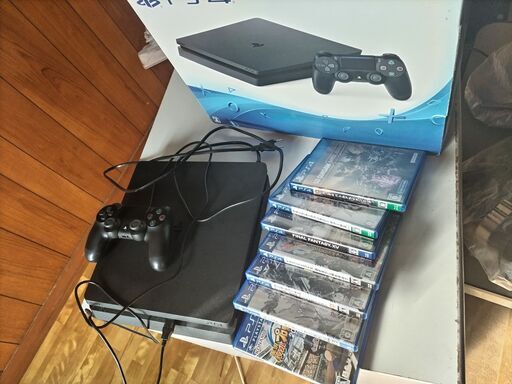 ps4 CUH-2000 500G　使い込んだ中古品です。　直接取引のみ 12000円