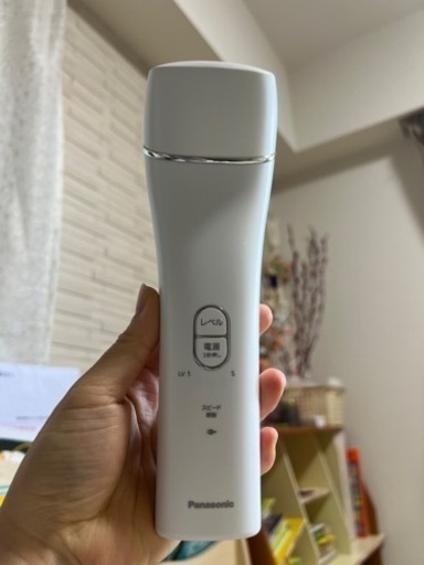 Panasonic 光美容器 光エステ＜ボディ＆フェイス用＞ ES-WH96S ES-WH96-S_商品カット_ななめ