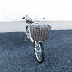 ブリヂストン　シティサイクル　20インチ　オートライト　ホワイト　ご年配の方や小柄な方に大好評!　車体極めて良好!　売れてます!　早い者勝ち!　状態は全体的に極めて良好と思います!　m6