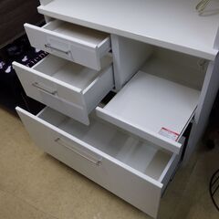 ニトリ キッチンボード 白/ホワイト 3口コンセント付 配達設置対応/1 