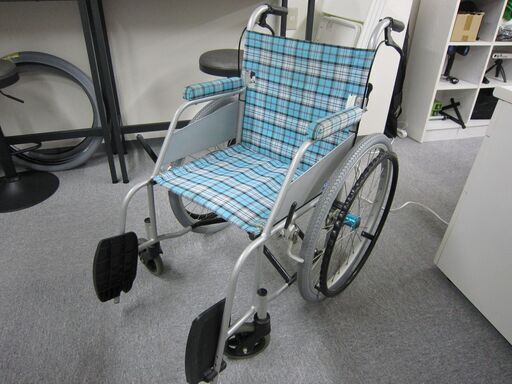 【中古】　車イス　左右タイヤ新品交換済み