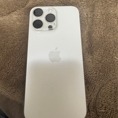 iPhone15Pro Max ホワイト　256㎇　画面ヒビあり