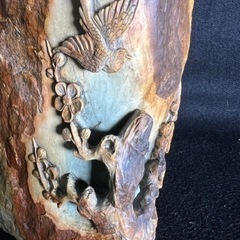 100年前の掘り出しの骨董緑端渓彫刻梅鳥文刻 鑑賞石 天然石 鉱物 インテリア 置物 高さ19cm