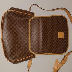 真贋OK CELINE セリーヌ マカダム ブラゾン型押し フロントファスナー