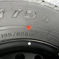 ハイエース純正新品タイヤ、ホイール