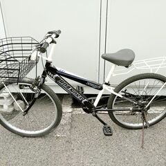 ∞ 自転車 26インチ相当 ギア切替付 ブレーキOK タイヤ美品...