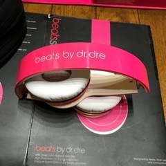 レア beats Solo HD PINK ビーツ ヘッドフォン ヘッドホン 限定カラー 完動品