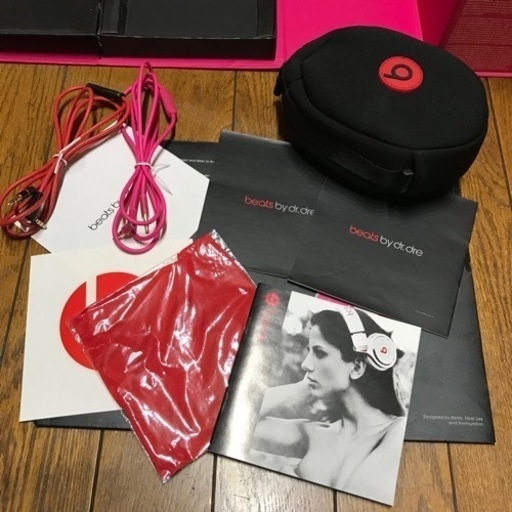 レア beats Solo HD PINK ビーツ ヘッドフォン ヘッドホン 限定カラー  