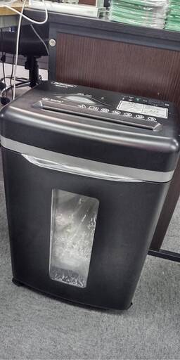 Fellowes【フェローズ】デスクサイドシュレッダー 　450M【オフィス用品お譲りします！】