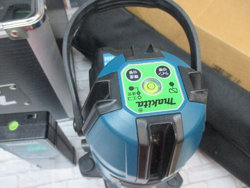 makita マキタ SK40GD グリーンレーザー墨出し器 三脚 受光器 電池