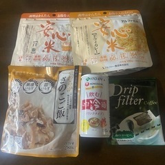 白米、ドライカレー、きのこご飯など