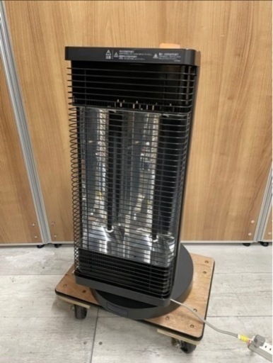 【中古】ダイキン 遠赤外線暖房機 セラムヒート ERFT11VS-H　ダークグレー 2018年製⚪️