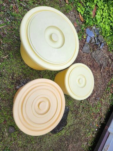 漬物樽、漬物容器（15L、20L、40L）3点と　漬物石