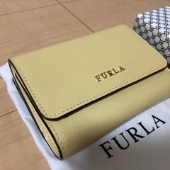 FURLA 三つ折財布