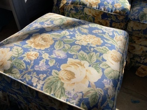 Ashley花柄デザイン 3人掛けソファベッド美品 決まりました】ローラアシュレイ 花柄 ソファ