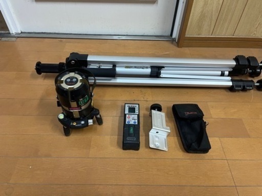 レーザーレベル　現場　工具　DIY 激安　タジマ　グリーンレーザー　NAVI付き　2000三脚　受光器用アダプタ付き　校正必要　フルセット