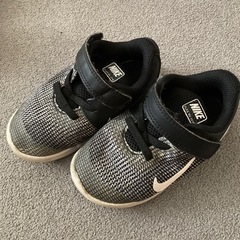 子供用品 キッズ用品　靴/バッグ 靴 スニーカー　NIKE 13