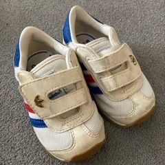 子供用品 キッズ用品　靴/バッグ 靴 スニーカー　adidas 12