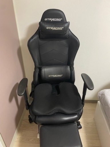 【受渡完了】ゲーミングチェア　AK　Racing　クッション付き