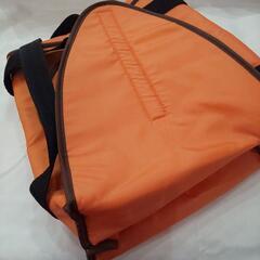 オレンジ色の 耐熱 バッグ