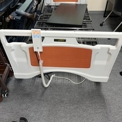 【ネット決済】LUNDAL 3モーター介護ベッド　美品です。値下げ！