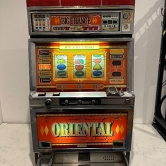 【中古】パチスロ実機 UNIVERSAL ユニバーサル オリエンタル ORIENTAL ドアキー付 4号機初期 希少 激レア レトロ 【札TB02】