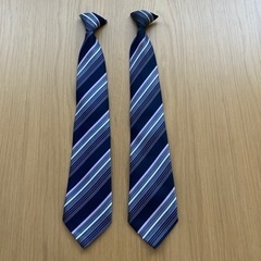 吉川高校　制服のネクタイ2本あります