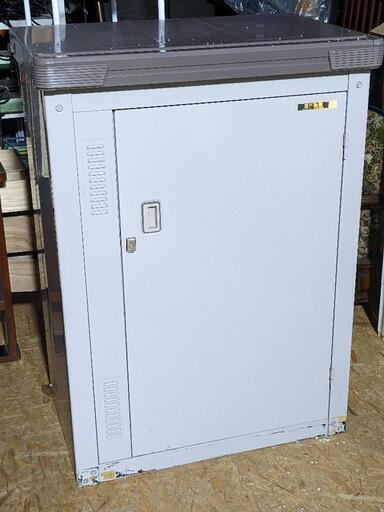 ヨドコウ　ヨド物置　小型物置　保管庫　屋外　ベランダ