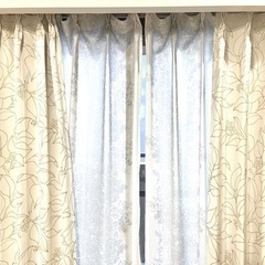 【1級遮光】白地　ボタニカル柄　厚地カーテン　レースカーテン　セット