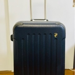 【決まりました】スーツケース　キャリーケース   紺    Mサイズ 