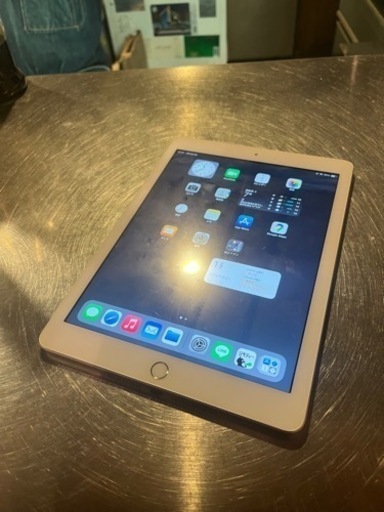 値下げ‼️  Apple iPad 第6世代 2018 Wi-Fi+Cellular 32GB auモデル　9.7インチ　iOS17.2