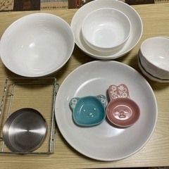 食器とコップ