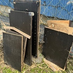 カラーボックス（黒）を解体した木材