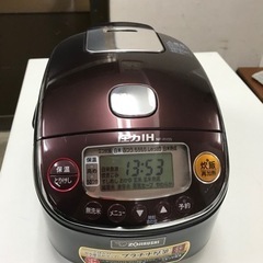 O2402-026 象印 圧力IH炊飯ジャー NP-RY05型 ...