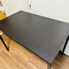 IKEA黒いテーブル