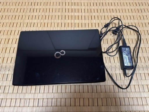 富士通パソコンFMV LIFEBOOK AH53/R